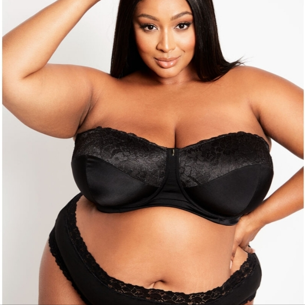 Butterfly Strapless Bra - Convertible 6 Way  Black Lace Double back band